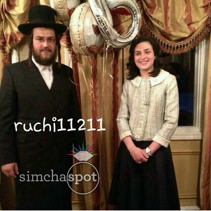 Engagement of Chosson Mendlowitz and Kallah Krausz Simcha Spot